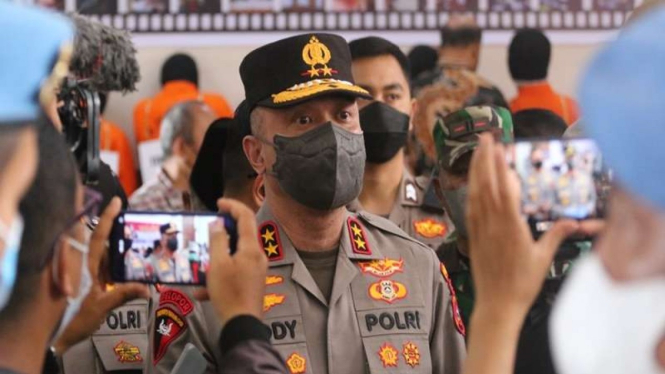 Irjen Teddy Minahasa Ditangkap Kasus Narkoba, Jual Sabu hingga PDIP Tak Protes