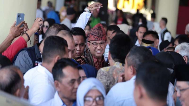 Terpopuler: Jawaban Anies Ditanya Proyek Tol Trans Sumatera, 4 Peraih Adhi Makayasa