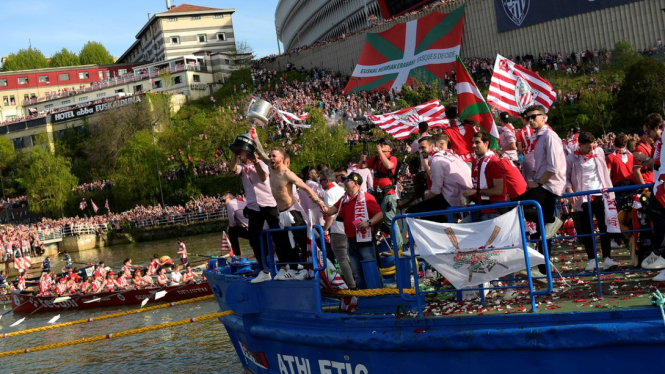 Agak Laen! Athletic Bilbao Rayakan Juara Copa del Rey dengan Naik Perahu