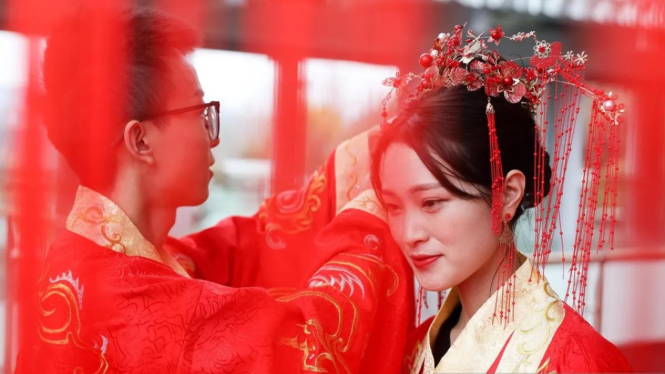 Banyak Anak Muda Enggan Menikah, China Dibayangi Ancaman Krisis Demografi