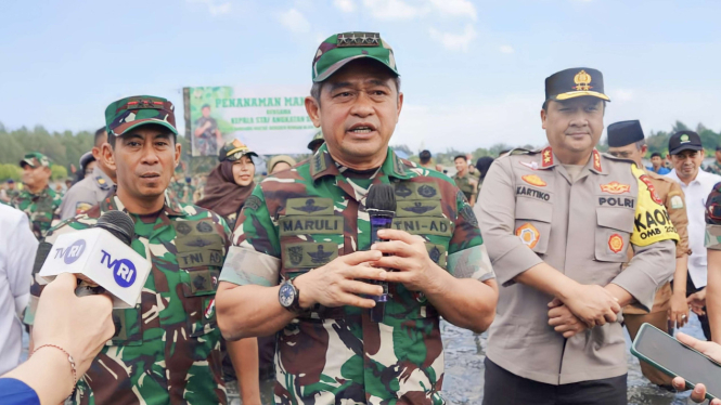 KSAD Jenderal Maruli Pimpin Gerakan Penanaman Puluhan Ribu Bibit Mangrove di Aceh