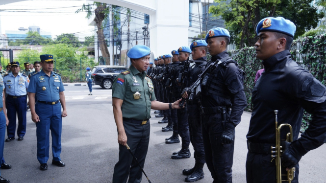 Moment Jenderal Agus Subiyanto Ingatkan Netralitas TNI di Markas Pasukan Penjaga Nyawa Jokowi