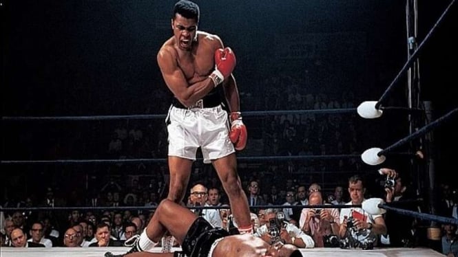 Penjelasan Berkelas Muhammad Ali soal Kewajiban Sholat 5 Waktu