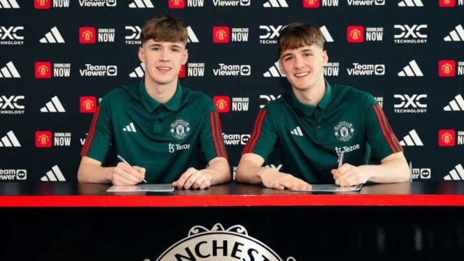 Putra Kembar Darren Fletcher Tanda Tangan Kontrak di Manchester United