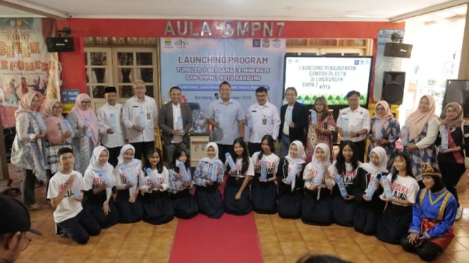 Sekolah di Bandung Gaungkan Kurangi Sampah Plastik dengan Budaya Bawa Tumbler ke Sekolah