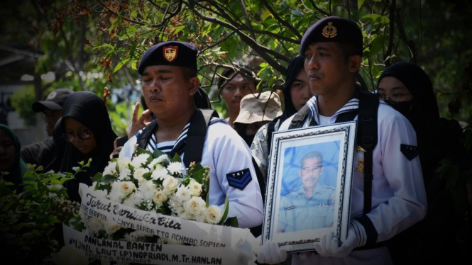 TNI Berduka, Sersan Pencari Korban Tragedi Jatuhnya Pesawat Sriwijaya Air Meninggal Dunia