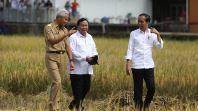Usai Ditunjuk Jadi Capres PDIP, Ganjar Salat Idul Fitri Bareng Jokowi, Prabowo Terbang ke Solo