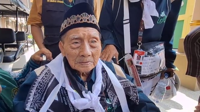 Veteran Pejuang, Jemaah Tertua Harjo Mislan Senyum Lihat Merah Putih di Baju Petugas Haji