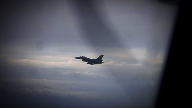 Aksi Menegangkan, 3 Jet Tempur F-16 Falcon TNI Kejar Pesawat Asing Penerobos Langit NKRI