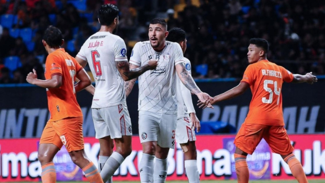 Hasil Liga 1: Kejutan Arema di Markas Borneo FC, Persija Tahan Imbang Barito Putera