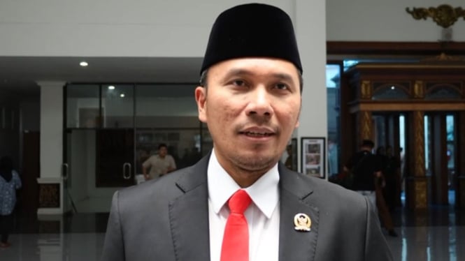 Ketua DPRD Jambi Edi Purwanto Tegaskan PPDB Harus Sesuai Aturan