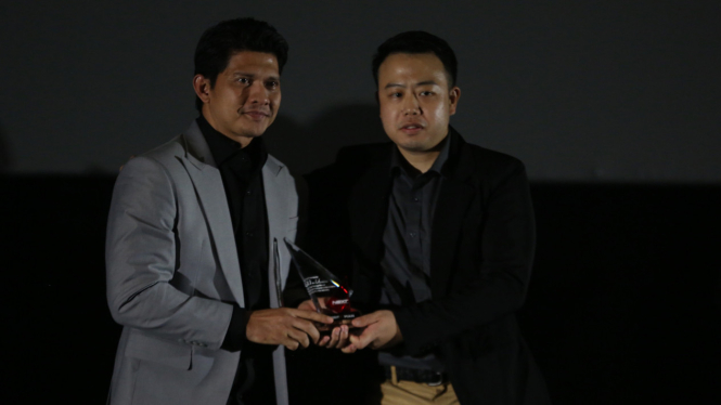 Mengharumkan Nama Indonesia Lewat Film, Iko Uwais Diberi Penghargaan Ini