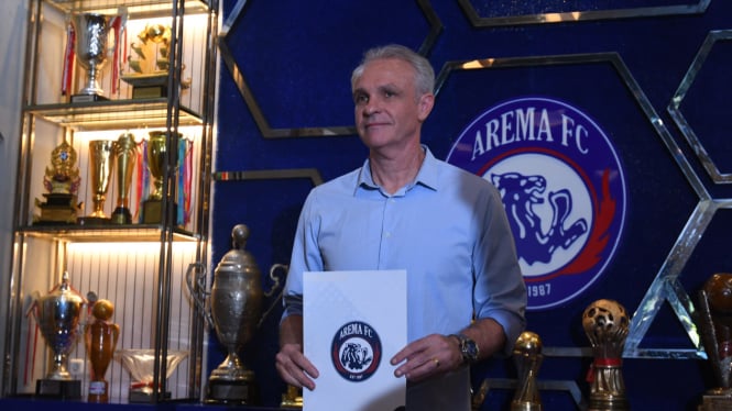 Pelatih Anyar Arema FC Langsung Inventarisir Kebutuhan Skuad