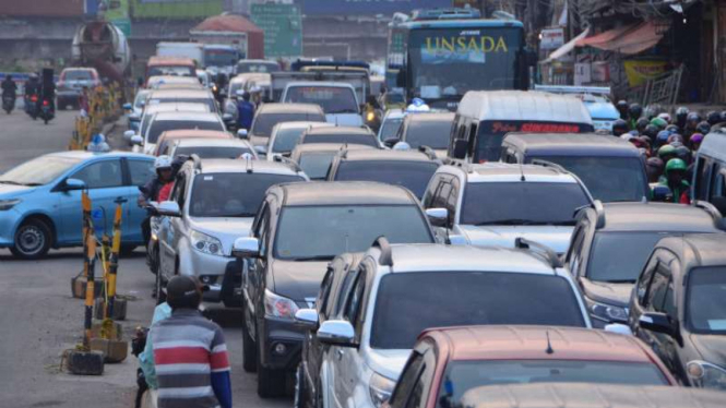 Pembatasan Usia Kendaraan di Jakarta: Antara Langit Biru dan Perekonomian