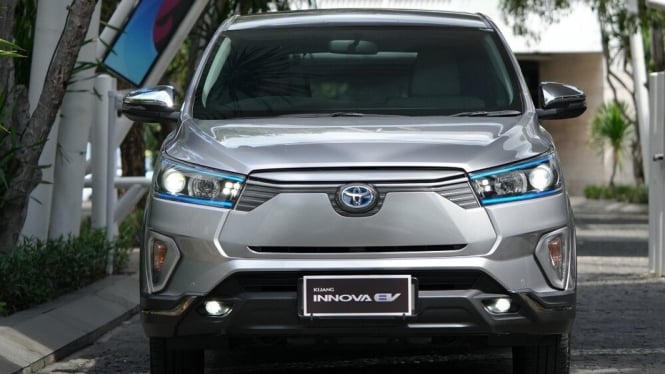 Pertama di Dunia, Toyota Kijang Innova Listrik Resmi Mengaspal di Bali