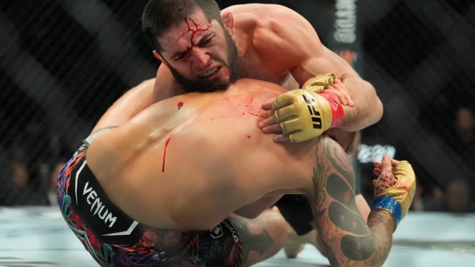 UFC 302: Duel Penuh Darah, Kuncian Islam Makhachev Taklukkan Dustin Poirier