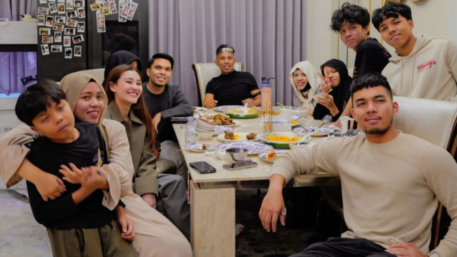 Thariq Unggah Momen Aaliyah Massaid Makan dengan Kaluarga Gen Halilintar, Warganet Heboh