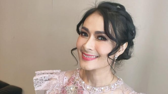 Iis Dahlia dan Feni Rose Bongkar Artis Inisial B yang Suka Pakai Barang KW: Pernah Dirujak Netizen