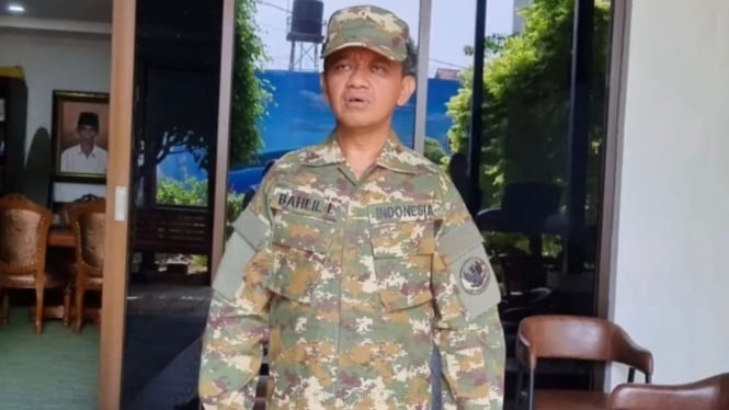 Bahlil Lahadalia Tampil Gagah di Akademi Militer, Netizen: Mirip Pemain ‘Crash Landing On You’