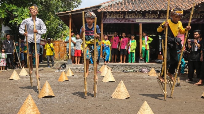 Achmad Irfandi, Bangun Karakter Anak Lewat Permainan Tradisional Kampung Lali Gadget