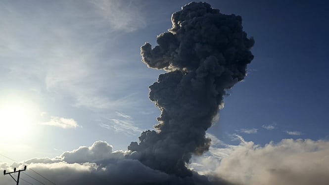 Warga NTT Kecewa Berat! Berita Erupsi Gunung Lewotobi Sepi: Kalah dengan Kasus Agus Salim