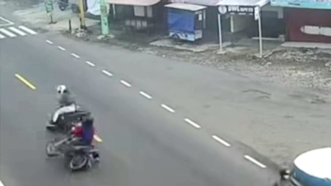 Video Kecelakaan Motor di Persimpangan Jalan, Jangan Asal Tancap Gas